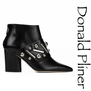 ❤️Donald Pliner❤️Sexy, Contemporary Studded Bootie